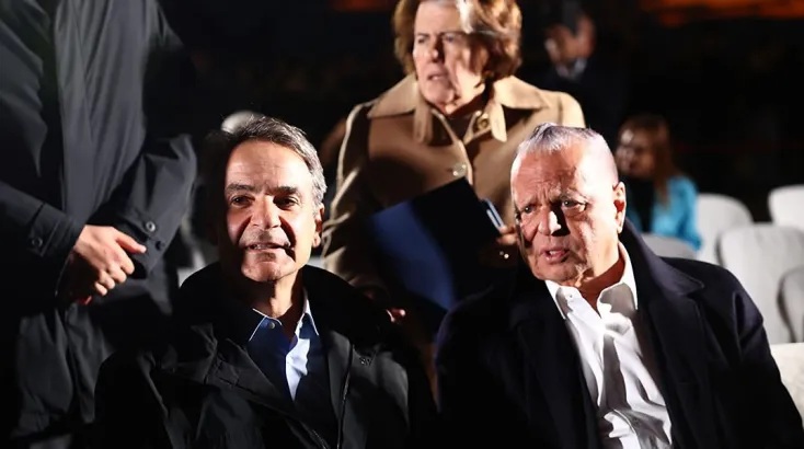 Θεσσαλονίκη: Αποκαλυπτήρια του νέου φωτισμού στον Λευκό Πύργο υπό την παρουσία του πρωθυπουργού και του Προέδρου της Δημοκρατίας - Δείτε φωτογραφίες