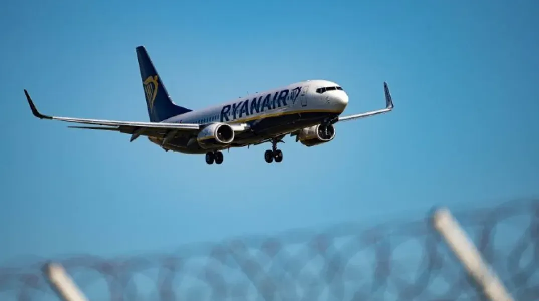 Θεσσαλονίκη: Τι απαντά η Ryanair για το ατύχημα με το παράθυρο και τον τραυματισμό επιβάτη © Fotis Christopoulos/Unsplash