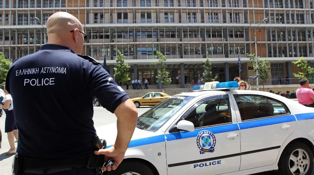 Πράσινο φως από το Συμβούλιο Εφετών Θεσσαλονίκης για την έκδοση 53χρονου στην Αλβανία, κατηγορούμενου για εγκληματική οργάνωση και ξέπλυμα χρήματος.