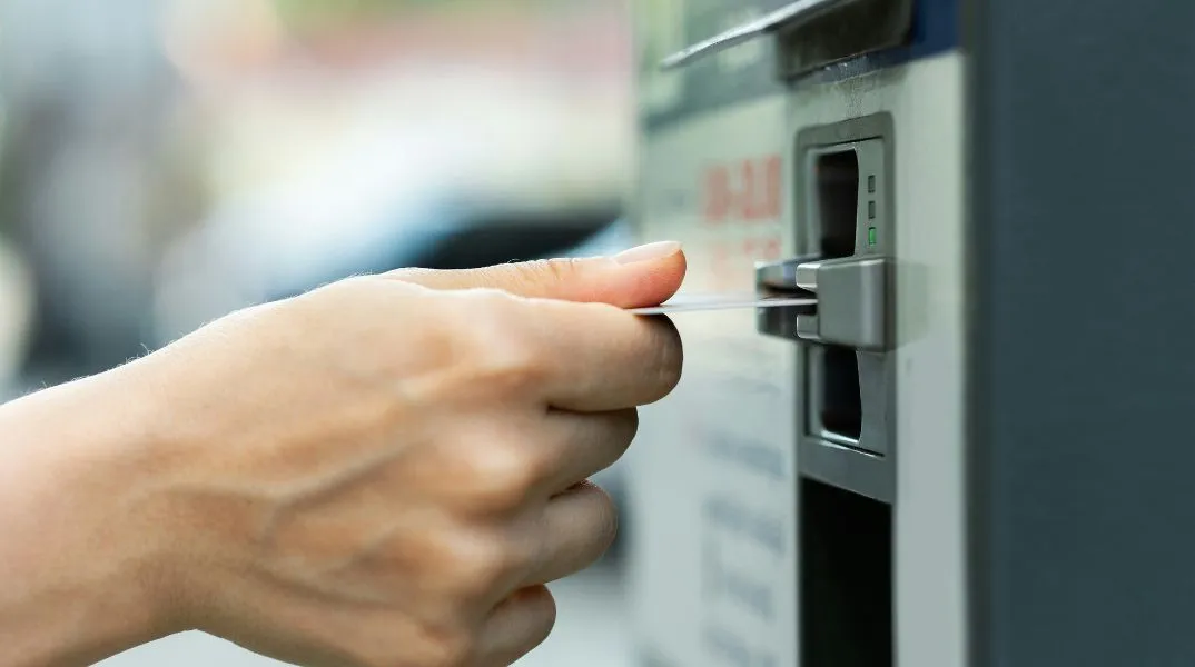 Εξιχνιάστηκαν 18 υποθέσεις κλοπών και απάτης με τραπεζικές κάρτες στη Θεσσαλονίκη - Δικογραφίες σε βάρος 14 ατόμων