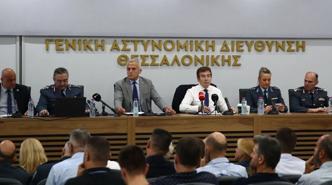 Ο Μιχάλης Χρυσοχοΐδης χαρακτήρισε από τη Θεσσαλονίκη την ασφάλεια δημοκρατικό δικαίωμα, υπογραμμίζοντας πως η τρομοκρατική βία δεν είναι πολιτική πράξη