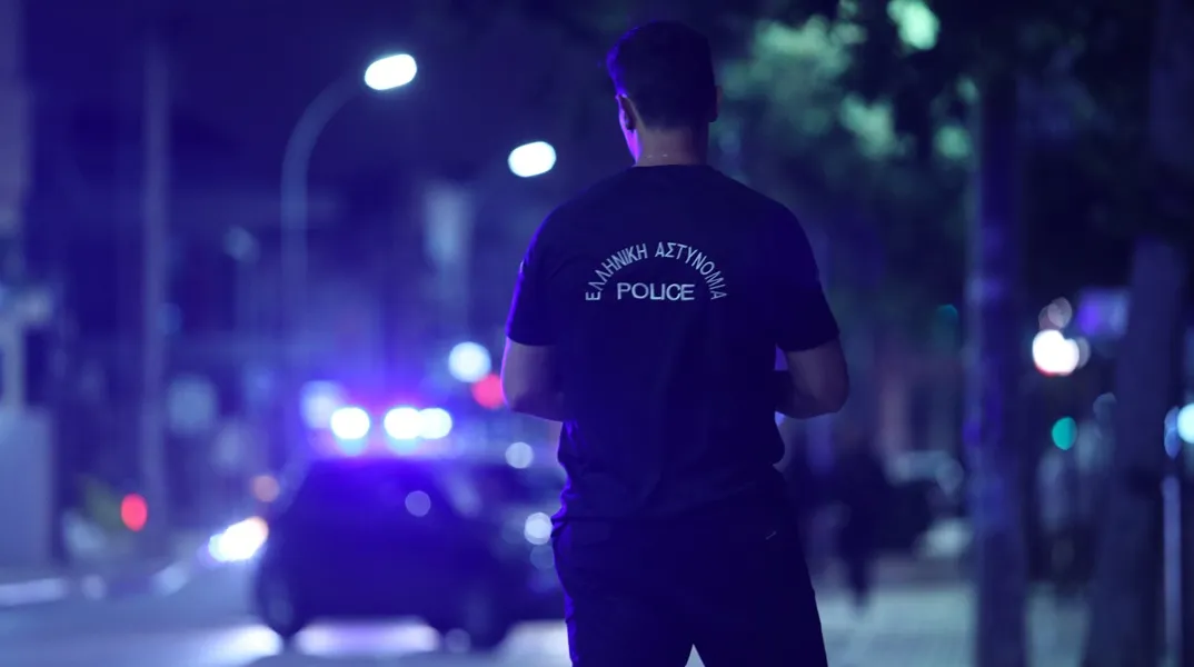 Επεισόδιο στον Φοίνικα με πέντε συλλήψεις ατόμων που επιτέθηκαν σε αστυνομικούς