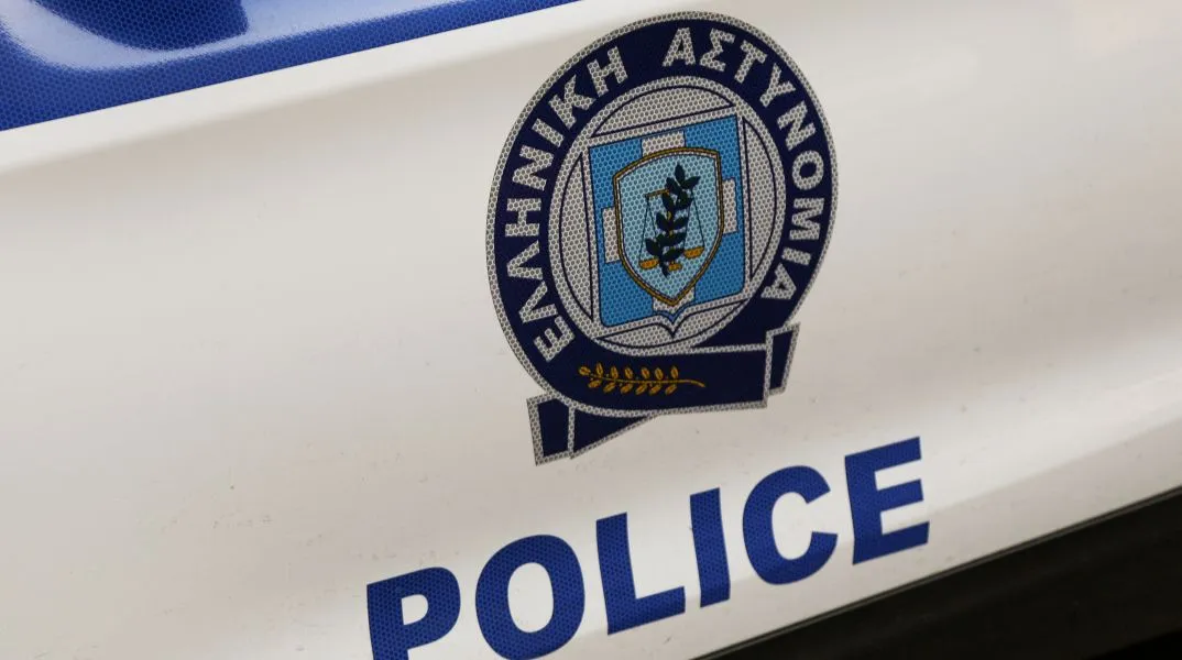 Θεσσαλονίκη: Ασκήθηκε ποινική δίωξη σε δύο ανήλικους για τον ξυλοδαρμό και τον τραυματισμό 17χρονου συμμαθητή τους έξω από σχολείο.