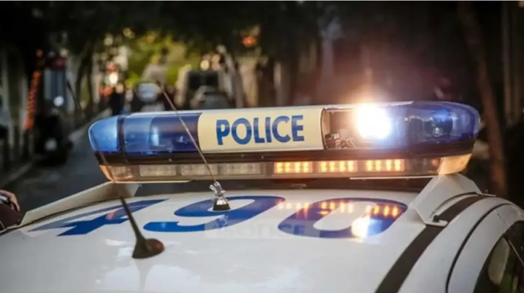 Θεσσαλονίκη: 58χρονη έβαλε φωτιά στην πόρτα της γειτόνισσάς της και την απείλησε