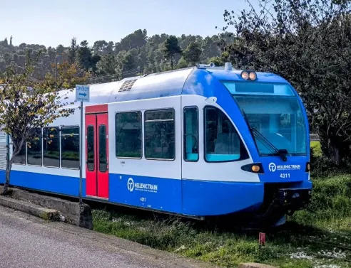 Έφτασαν στη Θεσσαλονίκη οι δύο νέοι υβριδικοί συρμοί Intercity της Hellenic Train, ξεκινώντας δοκιμαστικά δρομολόγια για την Αθήνα