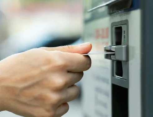 Εξιχνιάστηκαν 18 υποθέσεις κλοπών και απάτης με τραπεζικές κάρτες στη Θεσσαλονίκη - Δικογραφίες σε βάρος 14 ατόμων