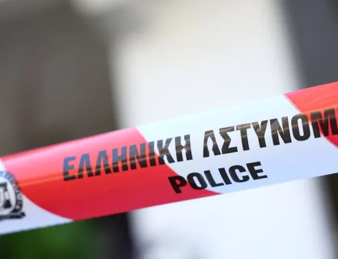 Συνελήφθη 37χρονος στη Θεσσαλονίκη, καθώς μετά από τροχαίο στην Αγίου Δημητρίου διαπιστώθηκε ότι οδηγούσε κλεμμένο ΙΧ ενοικιάσεως.