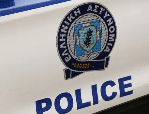 Θεσσαλονίκη: Ασκήθηκε ποινική δίωξη σε δύο ανήλικους για τον ξυλοδαρμό και τον τραυματισμό 17χρονου συμμαθητή τους έξω από σχολείο.