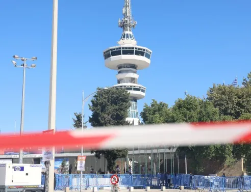 Έξι συλλήψεις πραγματοποιήθηκαν στη Θεσσαλονίκη μετά τις μαζικές πορείες για την 90ή ΔΕΘ - Διενεργήθηκαν δεκάδες προληπτικοί έλεγχοι.