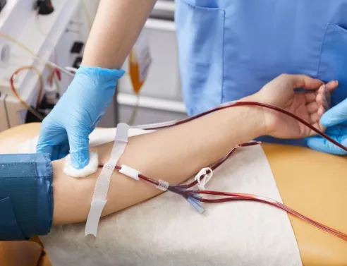 Έρευνα διεξάγουν οι αστυνομικές αρχές στη Χαλκιδική για τον θάνατο 51χρονης, η οποία κατέρρευσε ενώ υποβαλλόταν σε αιμοκάθαρση