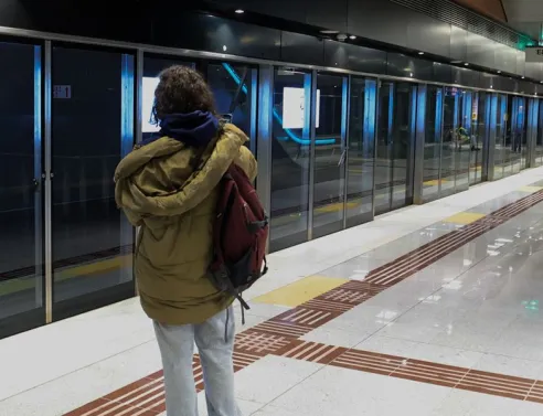 Τροποποιείται η ώρα έναρξης λειτουργίας του Μετρό Θεσσαλονίκης την ερχόμενη Κυριακή.