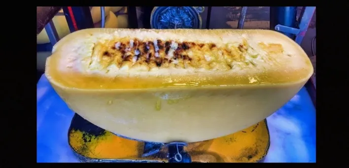 Gouda Luck: Μήπως, εκτός από μπαγκέτες, δίνουν και τα νούμερα του τζόκερ;