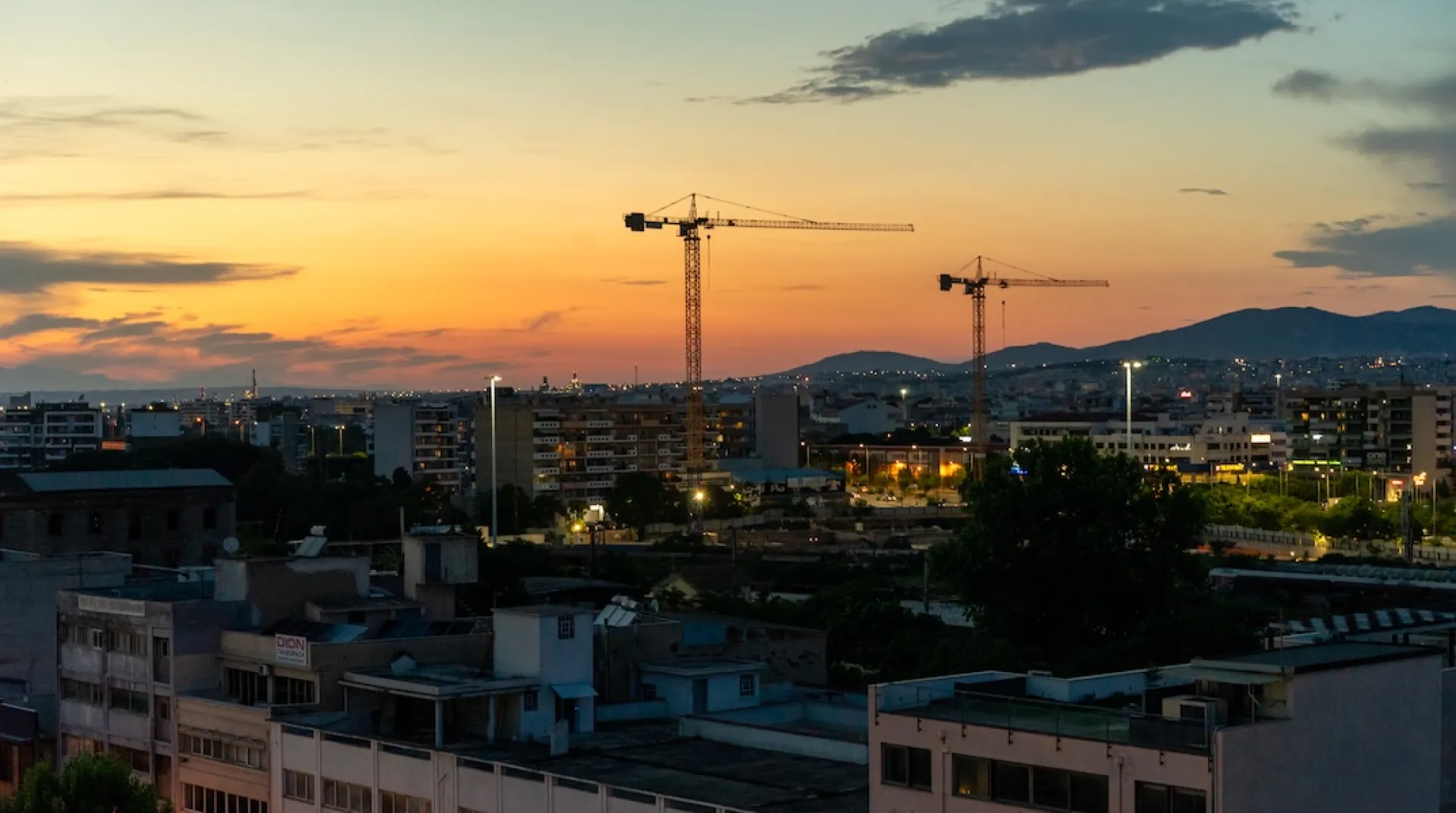 Η νύχτα και η πόλη © Λάζαρος Γραικός